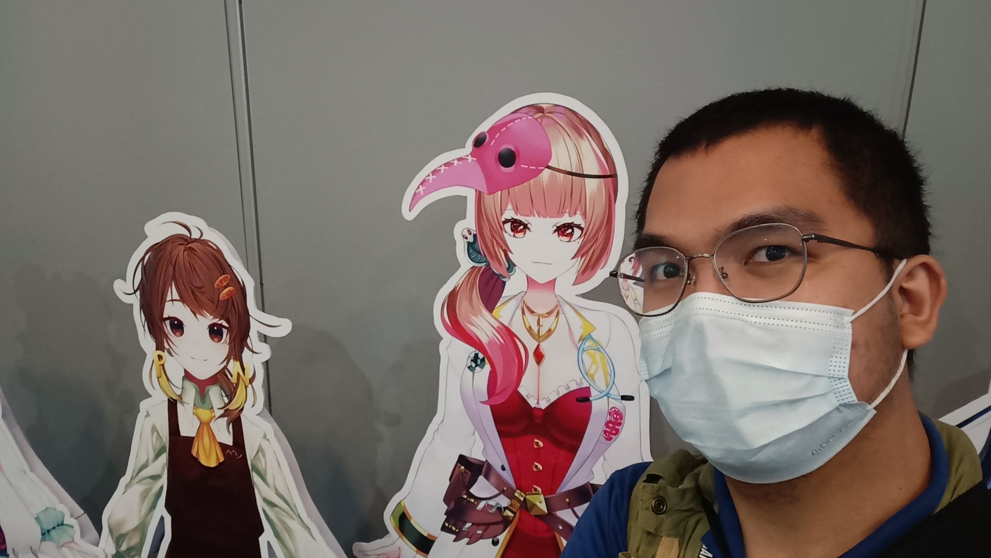 Standees of Pan and Shiori_p0n with the author.